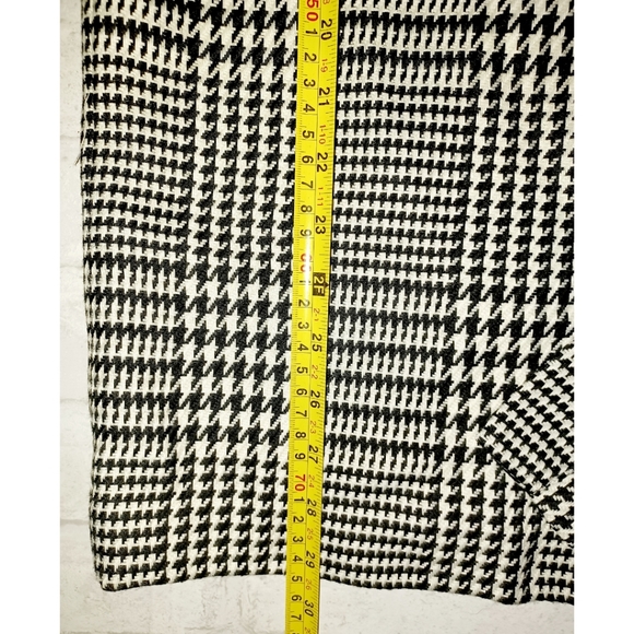 Evan Picone Houndstooth Slit Front Belted Skirt - Blk/Ivory - Picture 7 of 16